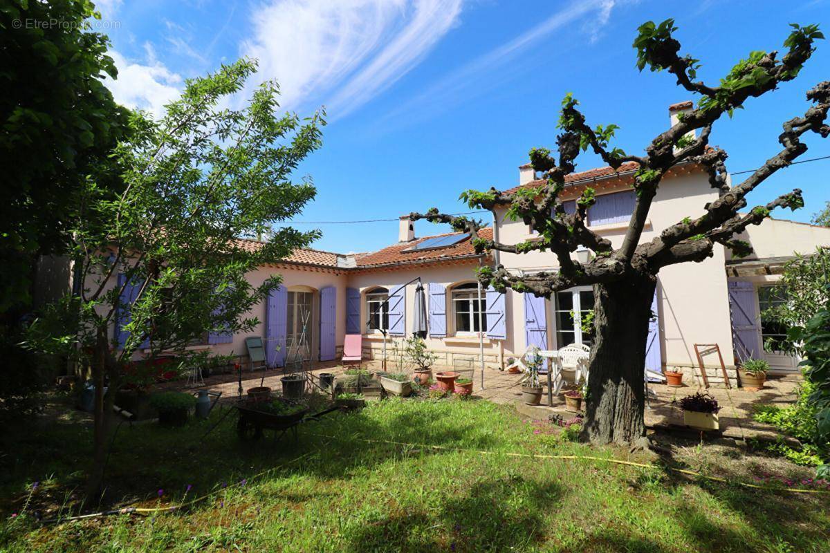 Maison à VILLENEUVE-LES-AVIGNON