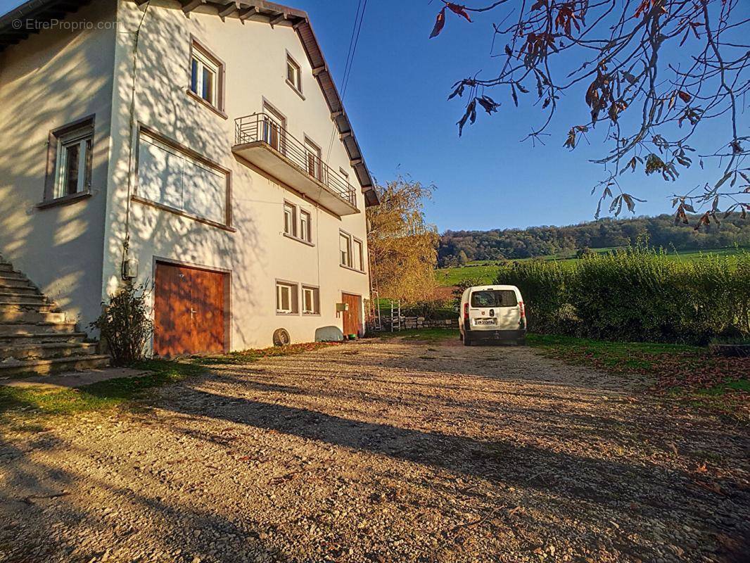 Maison à COURCHATON