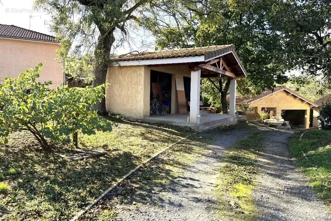 Maison à FLEURIEUX-SUR-L&#039;ARBRESLE