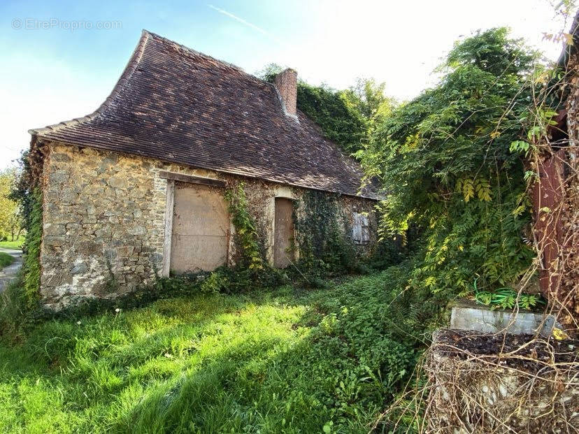 Maison à LANOUAILLE