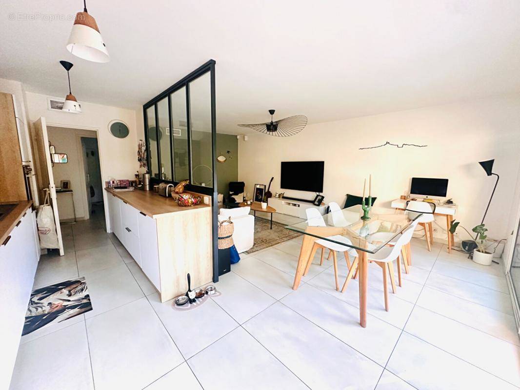 Appartement à MARSEILLE-8E