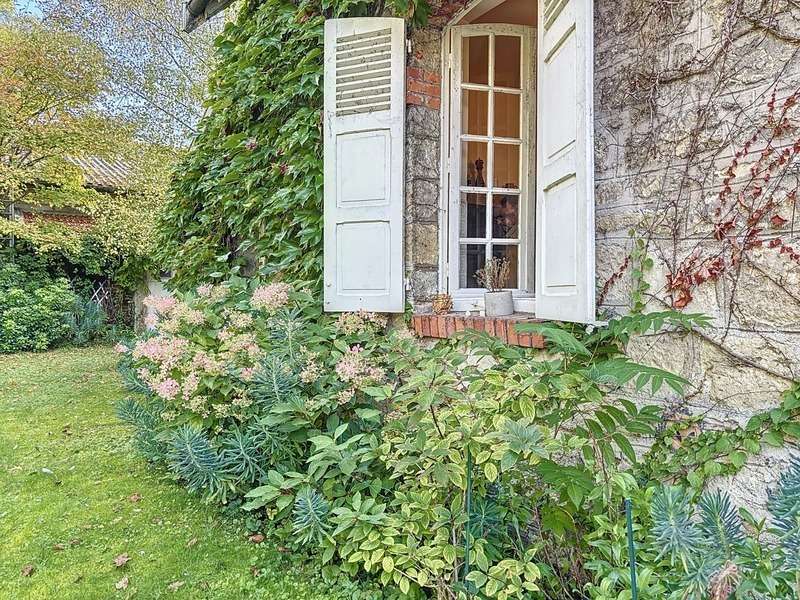 Maison à GUIGNICOURT