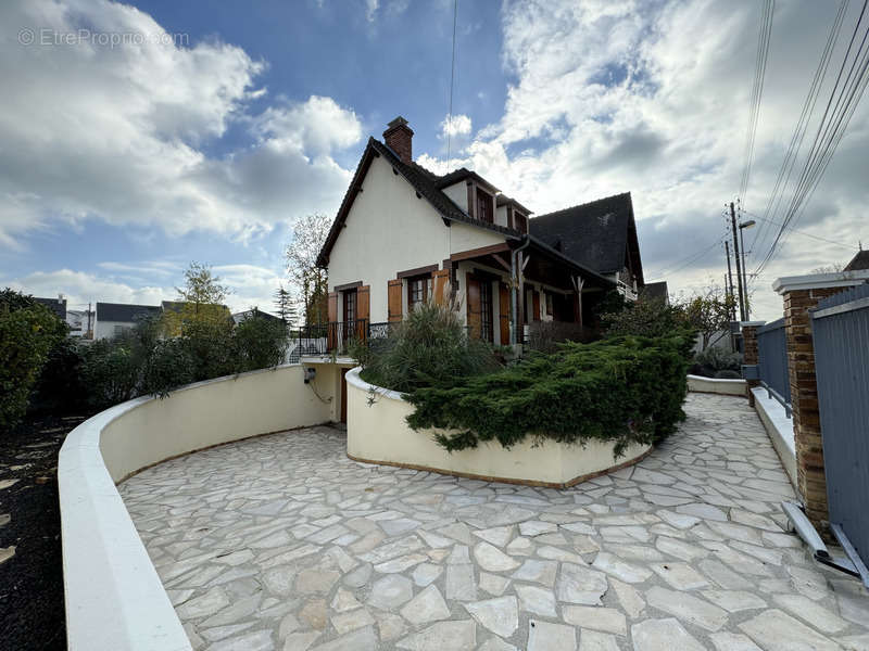 Maison à AULNAY-SOUS-BOIS