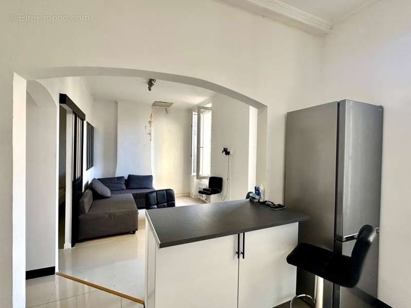 Appartement à MARSEILLE-5E