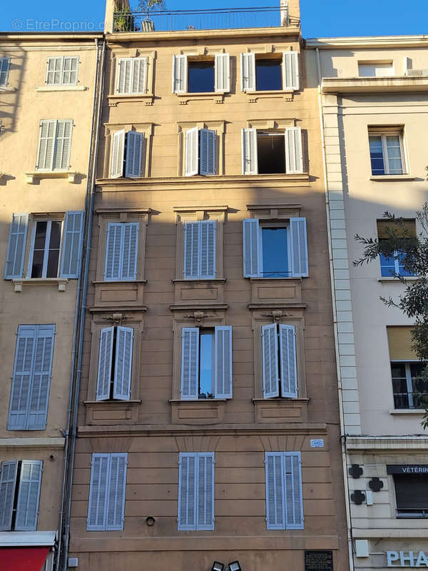 Appartement à MARSEILLE-1E