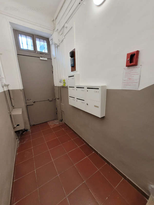 Appartement à MARSEILLE-1E