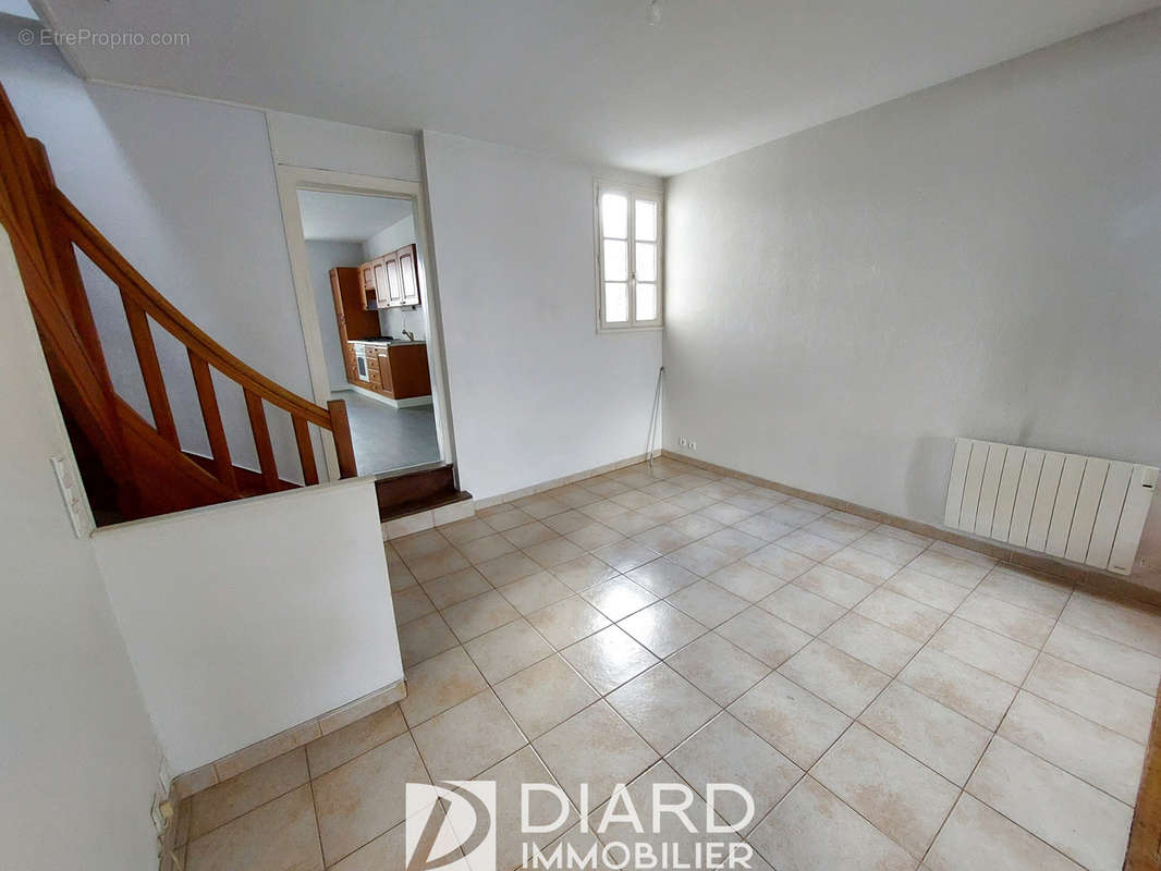 Appartement à ARGENTRE-DU-PLESSIS