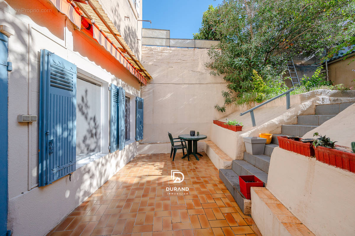 Appartement à MARSEILLE-6E