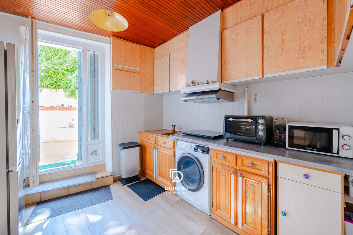 Appartement à MARSEILLE-6E