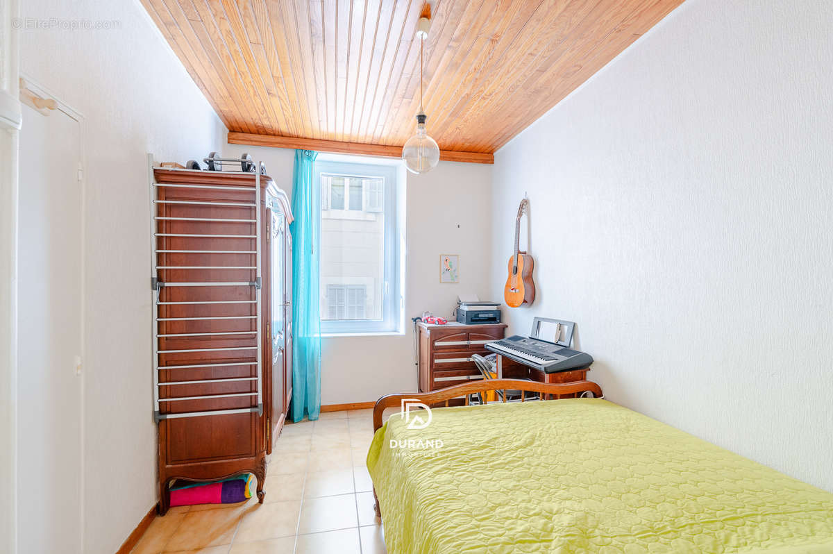 Appartement à MARSEILLE-6E