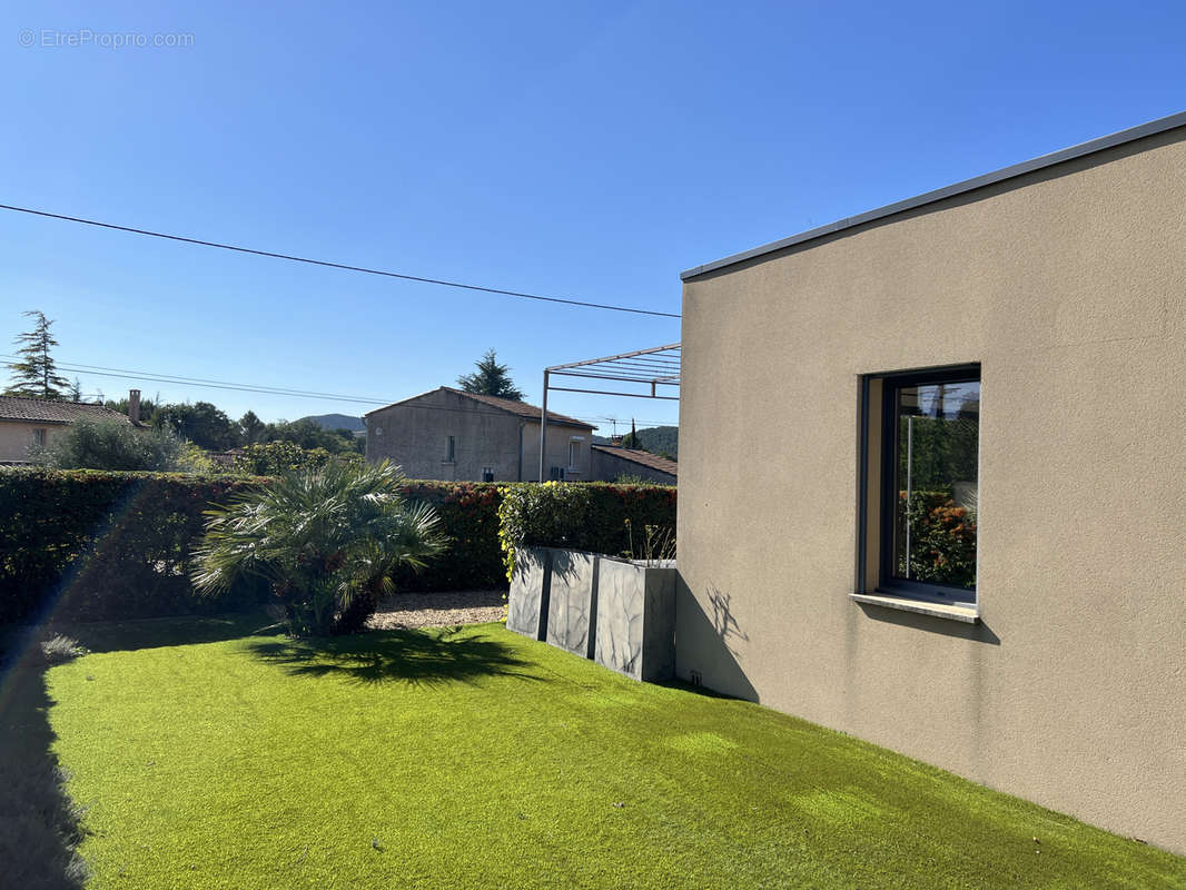 Appartement à VAISON-LA-ROMAINE