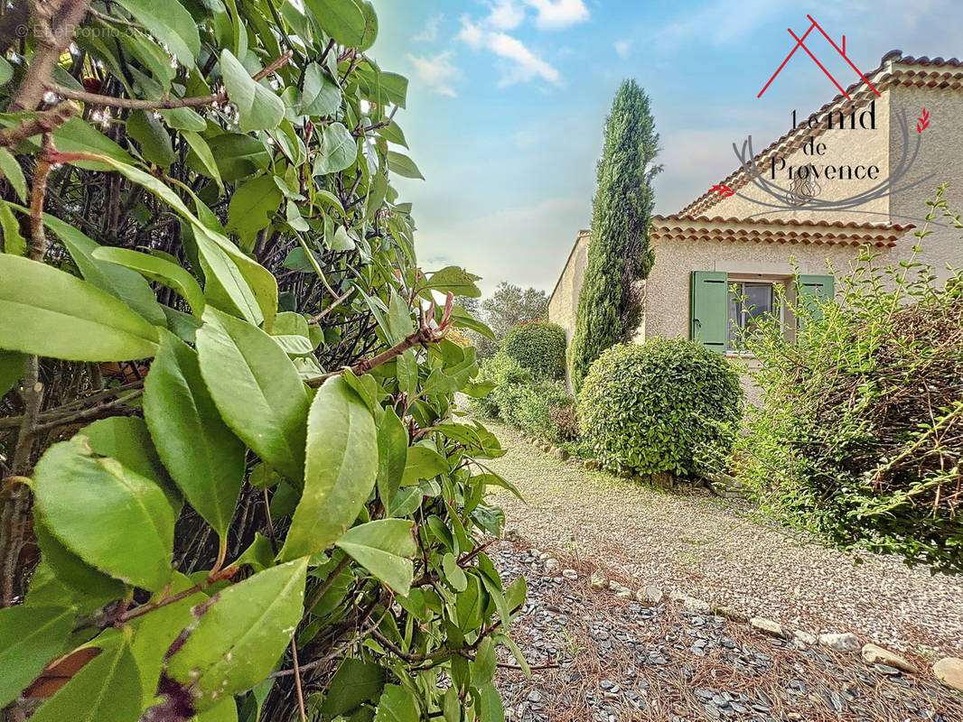 Maison à PERNES-LES-FONTAINES