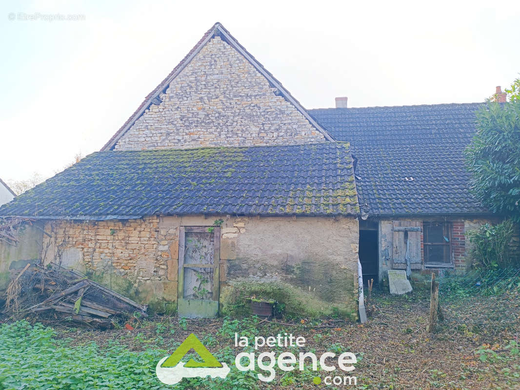 Maison à GARIGNY