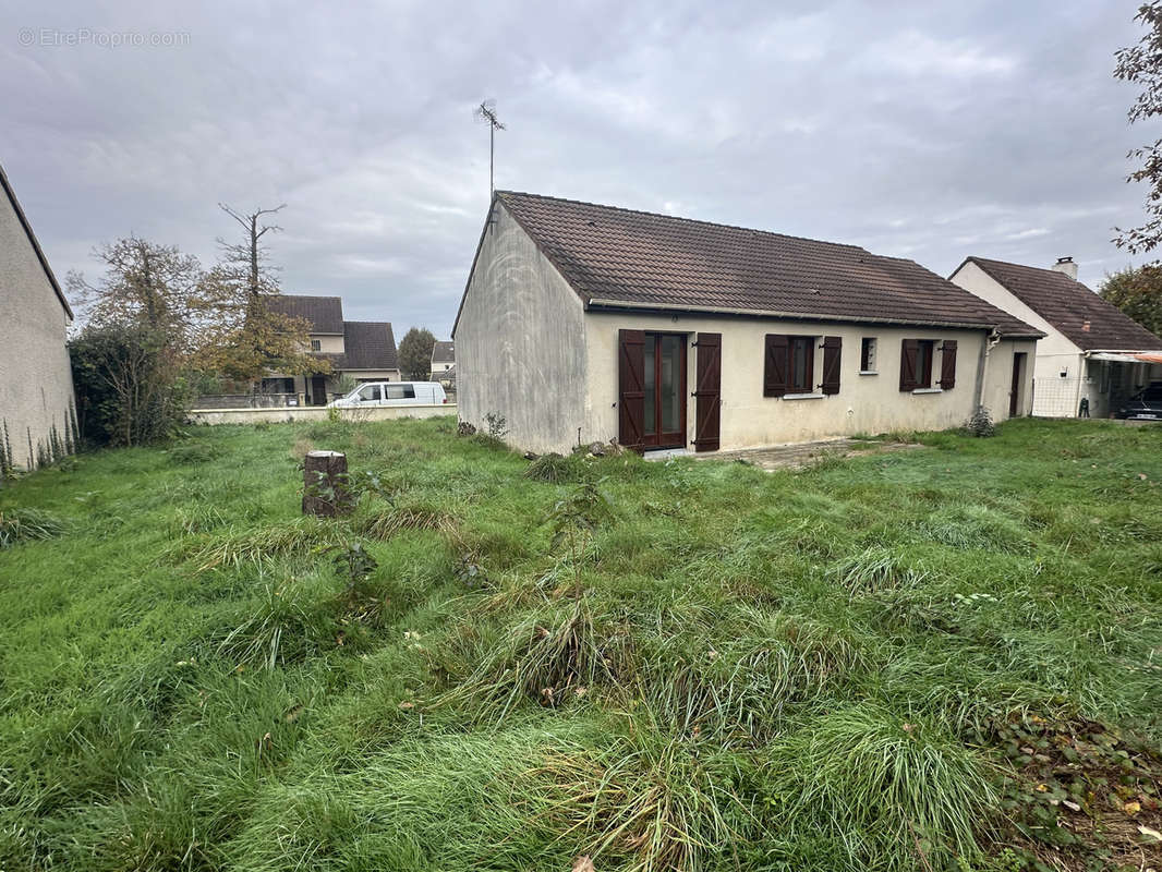 Maison à DAMMARIE-LES-LYS