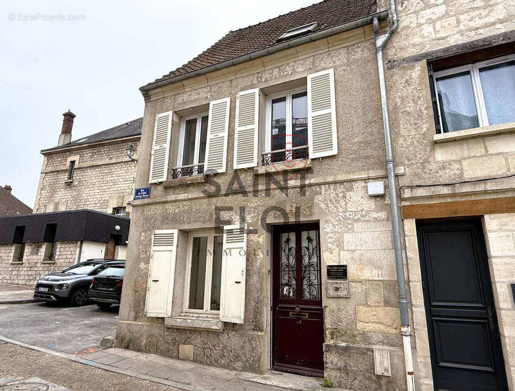 Maison à PONT-SAINTE-MAXENCE