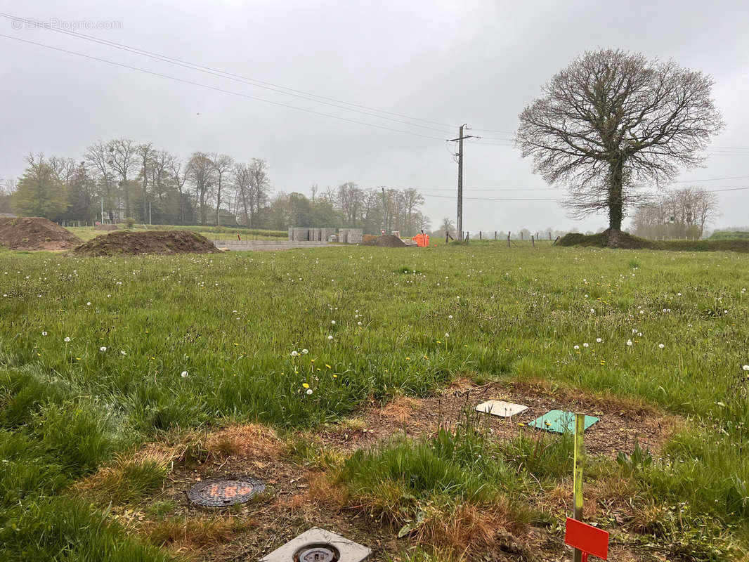 Terrain à LE BENY-BOCAGE