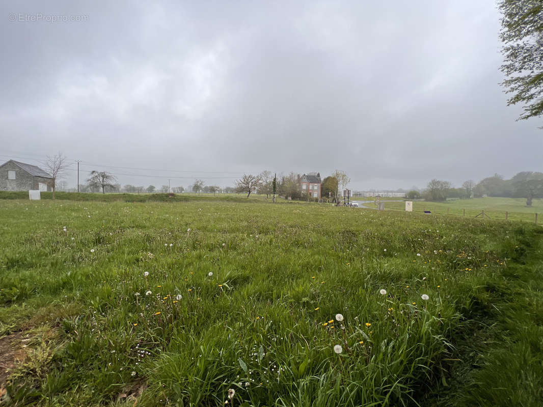 Terrain à LE BENY-BOCAGE