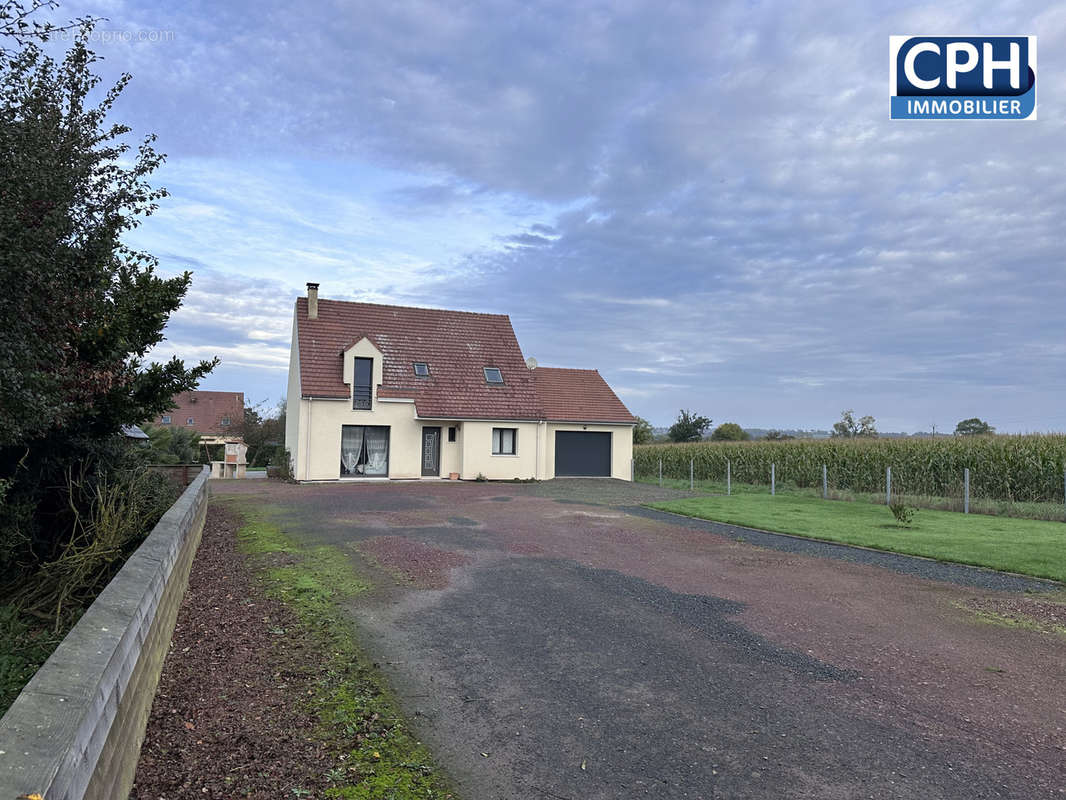 Appartement à CAHAGNES