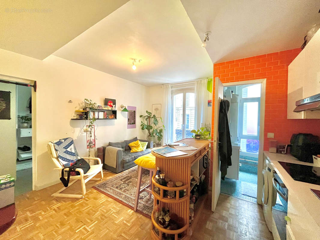 Appartement à PARIS-18E