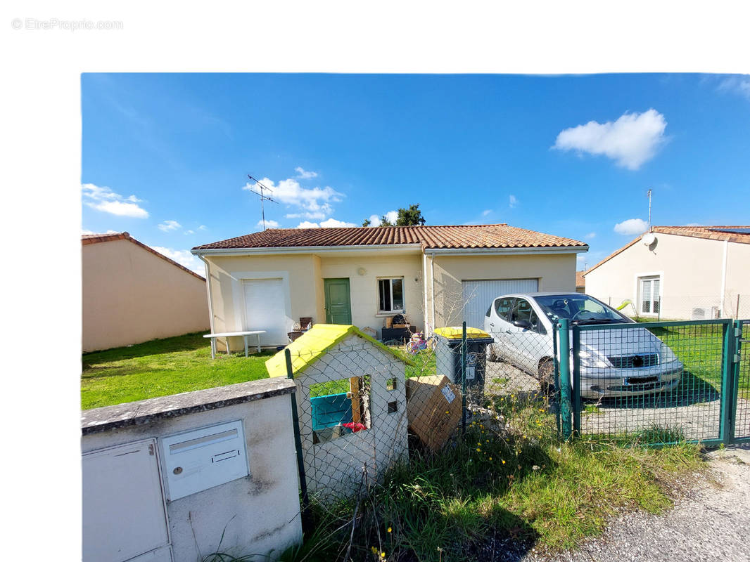 Maison à PARTHENAY