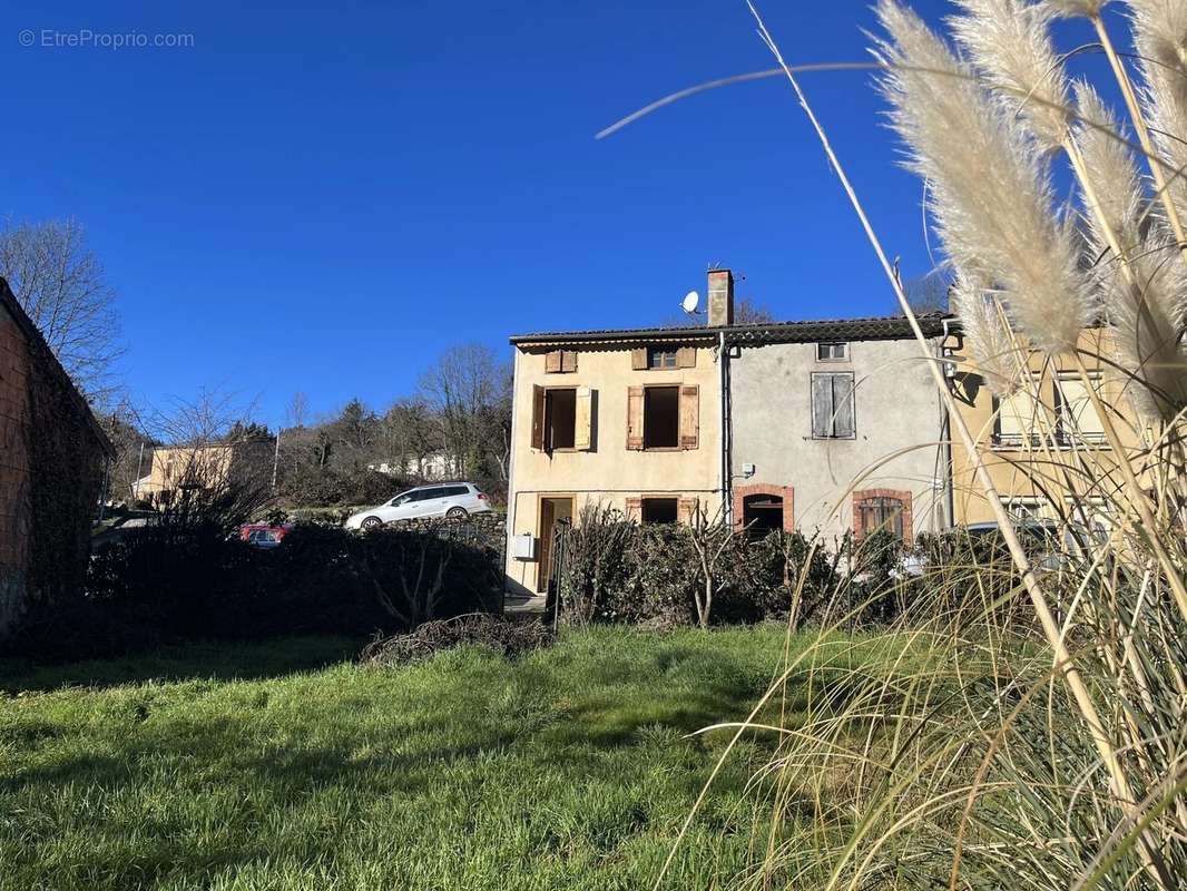 Maison à MONTFERRIER