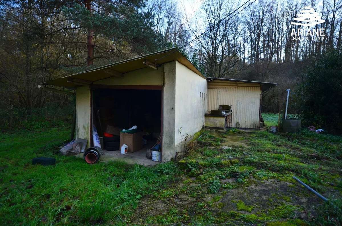 Maison à SAINT-GENIS-LES-OLLIERES