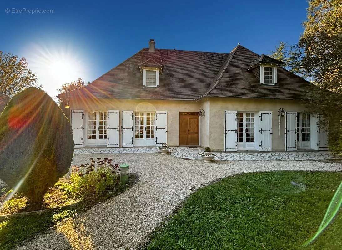 Maison à COULOUNIEIX-CHAMIERS