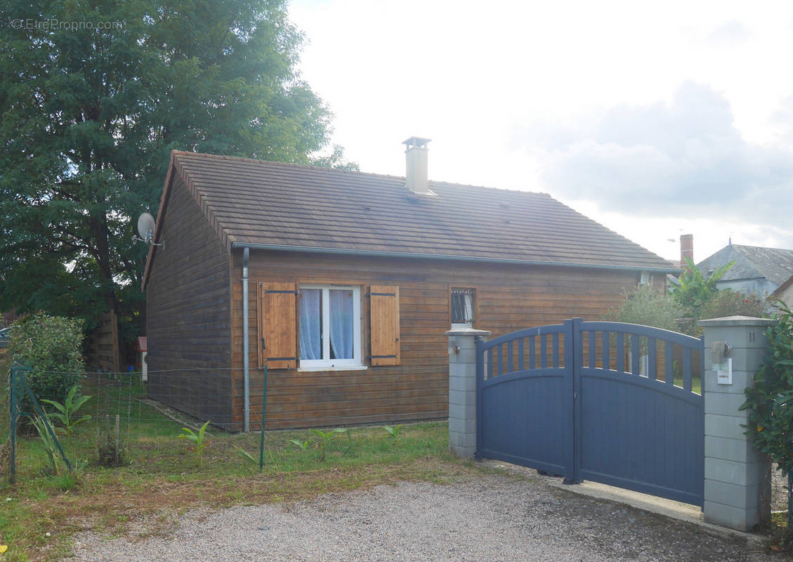 Maison à COUSSAY-LES-BOIS