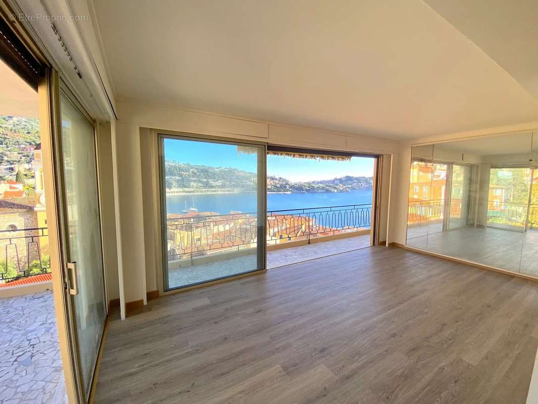 Appartement à VILLEFRANCHE-SUR-MER