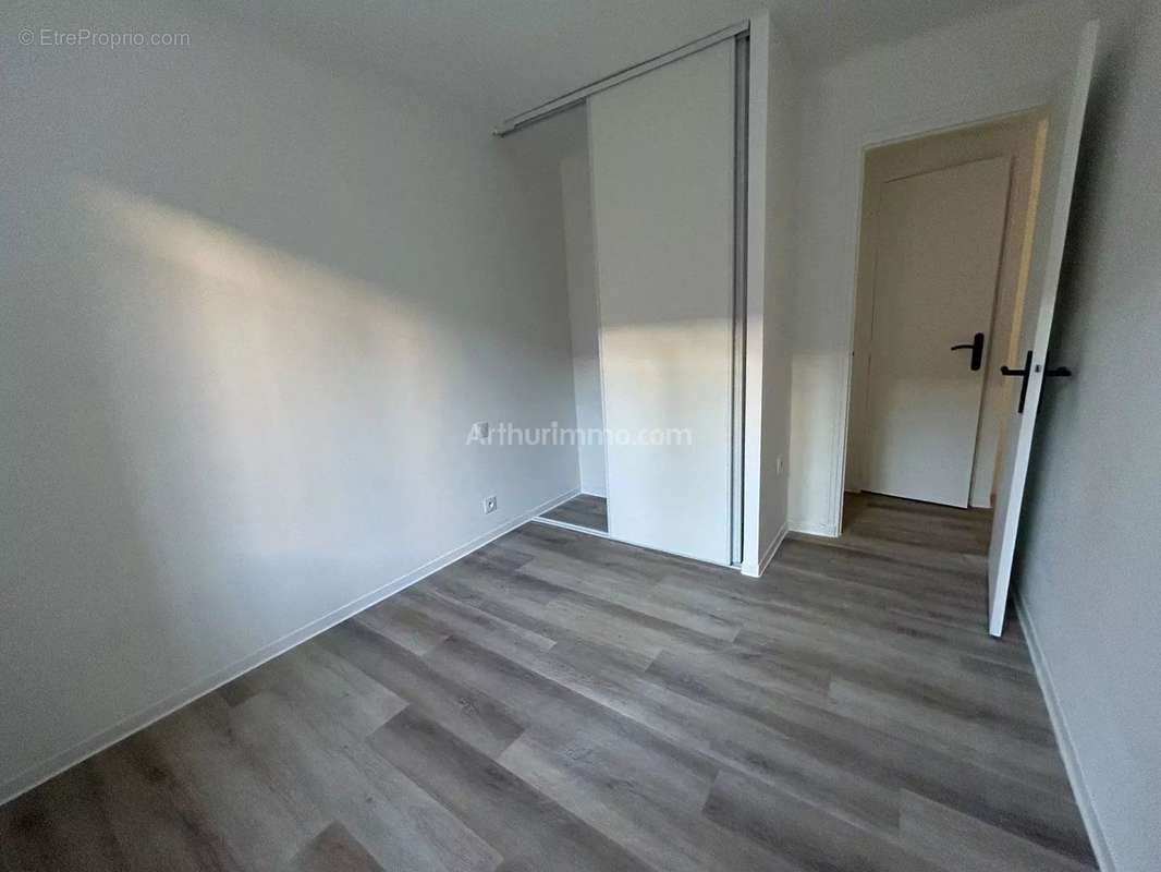 Appartement à MARSEILLE-5E