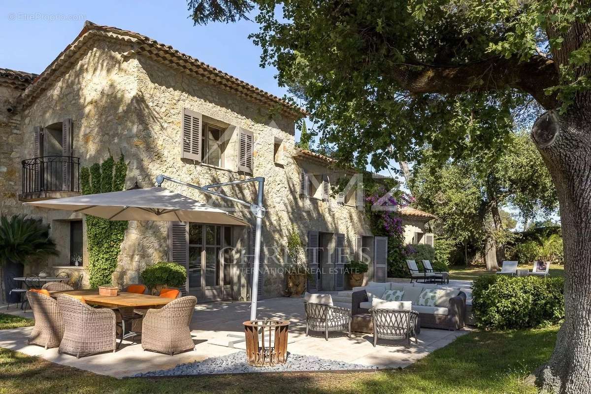 Maison à MOUGINS