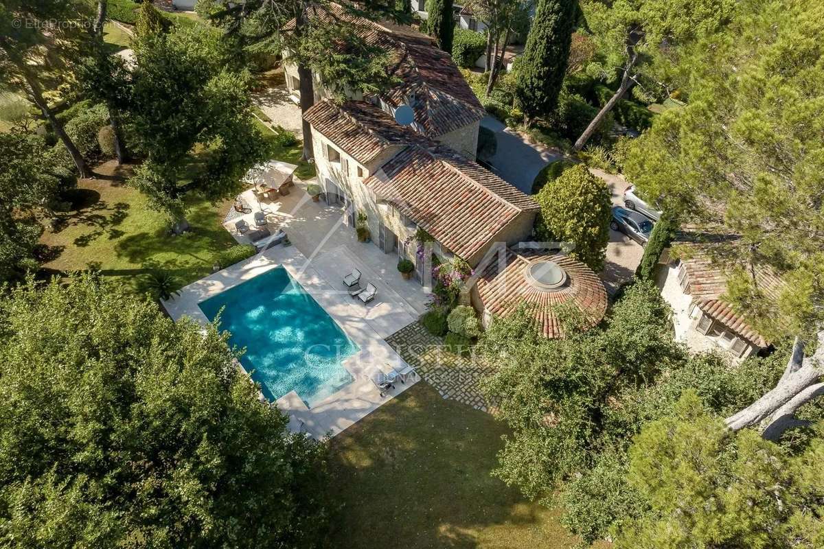 Maison à MOUGINS