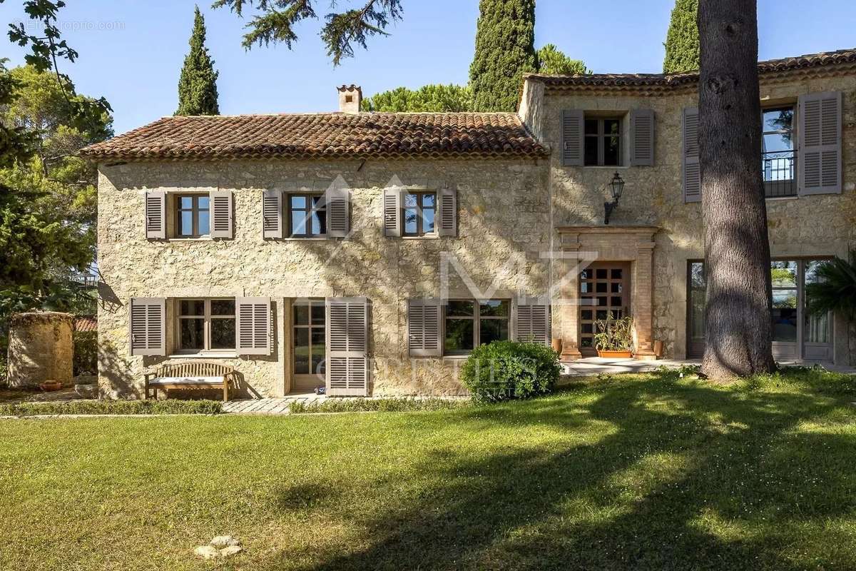 Maison à MOUGINS