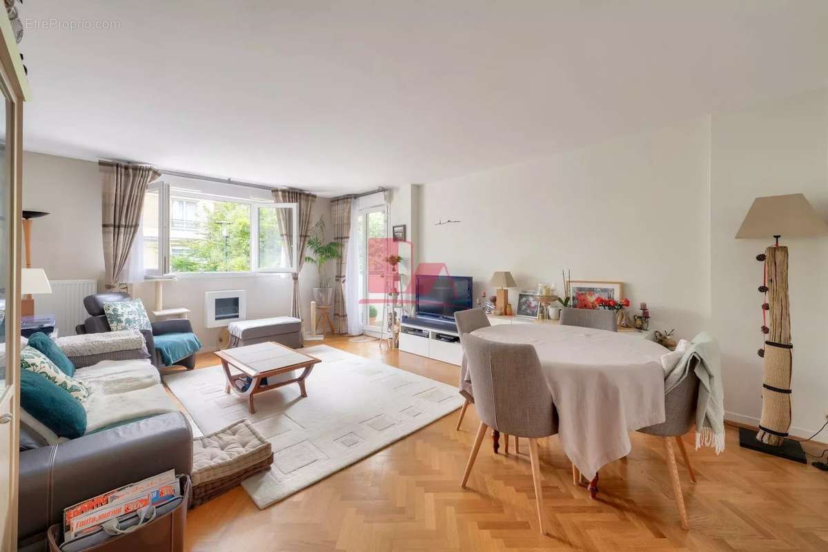 Appartement à ISSY-LES-MOULINEAUX