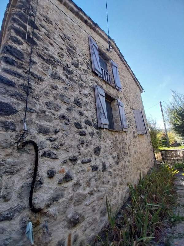 Maison à ENTREVAUX