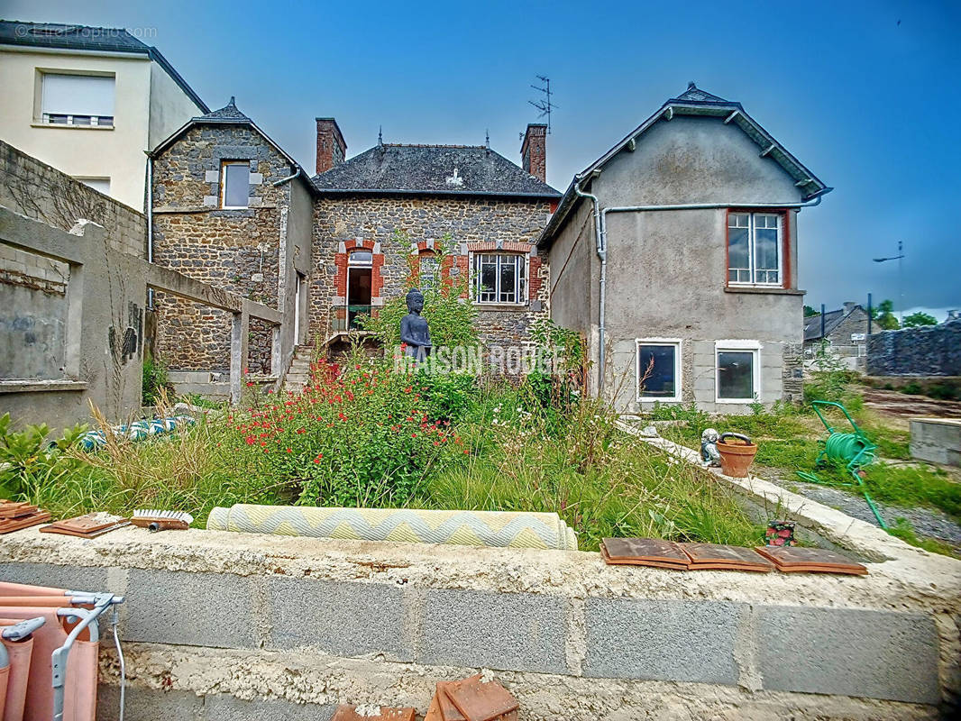 Maison à SAINT-PIERRE-DE-PLESGUEN