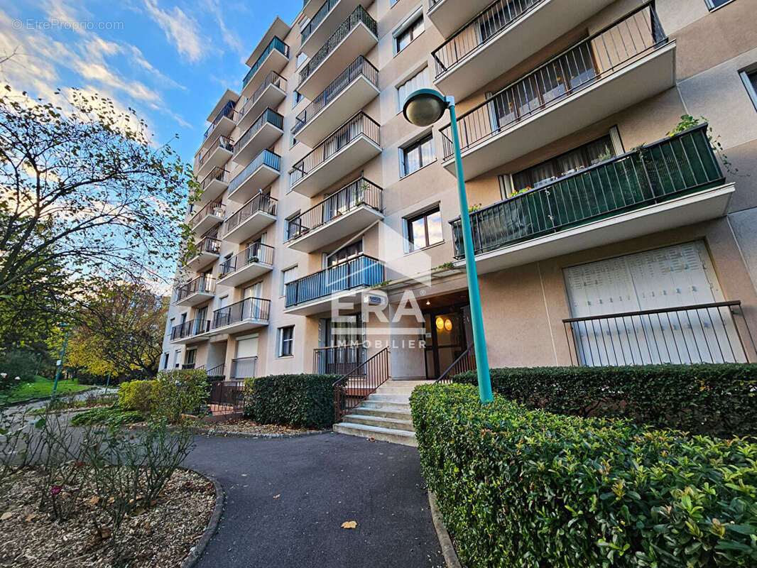 Appartement à NEUILLY-SUR-MARNE