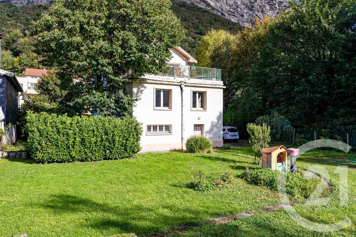 Maison à SAINT-MARTIN-LE-VINOUX