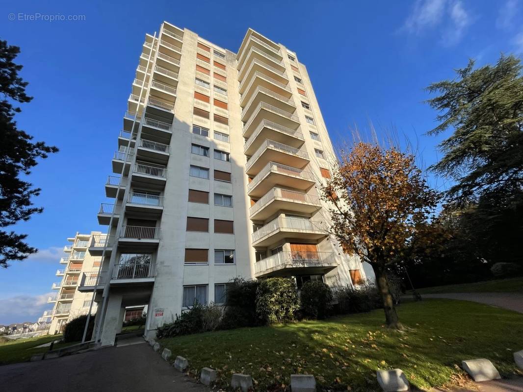 Appartement à SAINT-SEBASTIEN-SUR-LOIRE