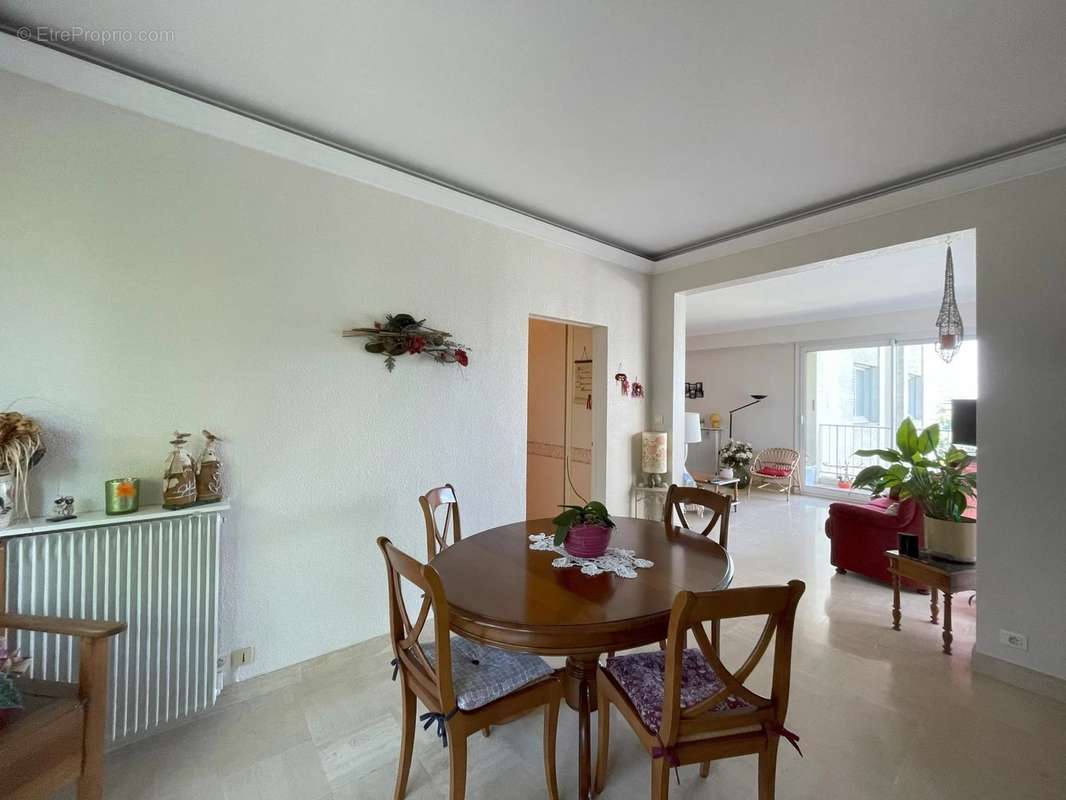 Appartement à SAINT-SEBASTIEN-SUR-LOIRE