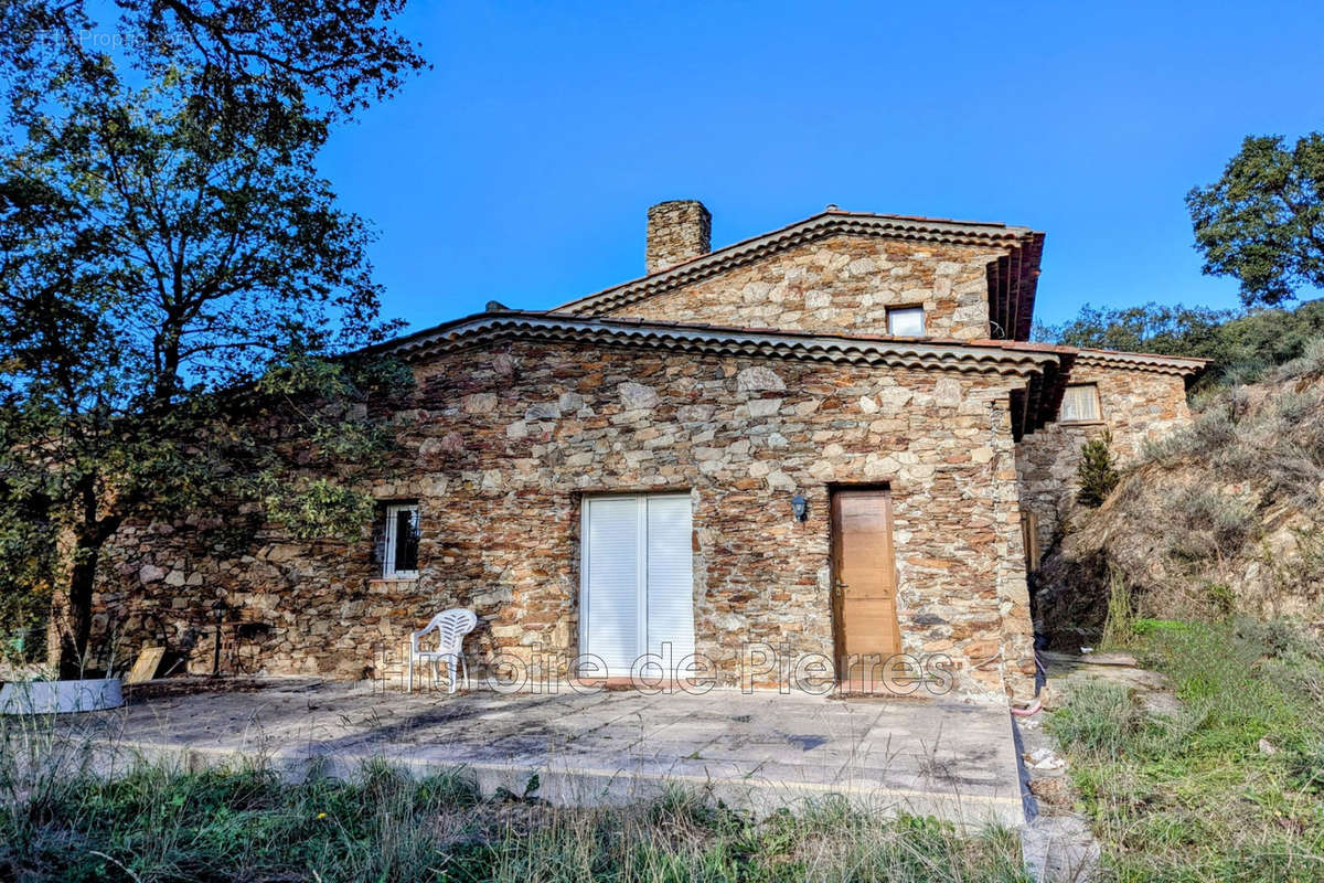 Maison à LA GARDE-FREINET