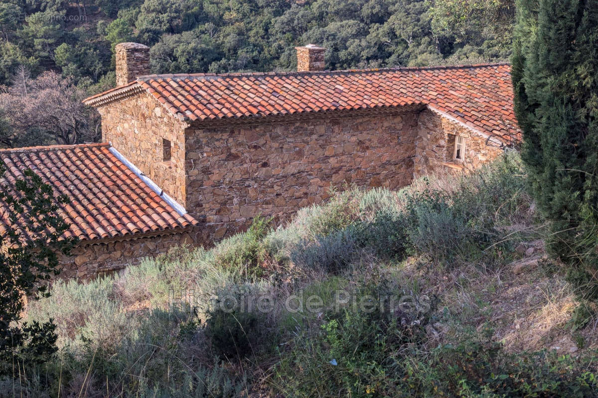 Maison à LA GARDE-FREINET