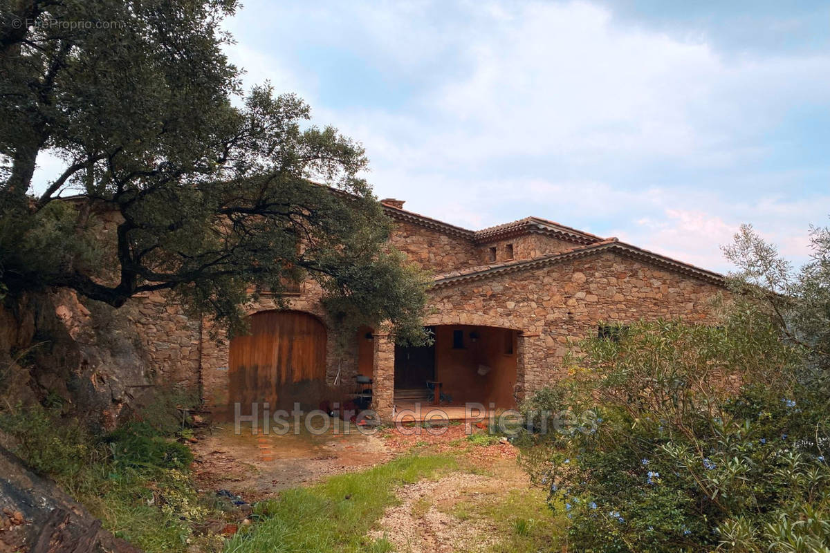 Maison à LA GARDE-FREINET