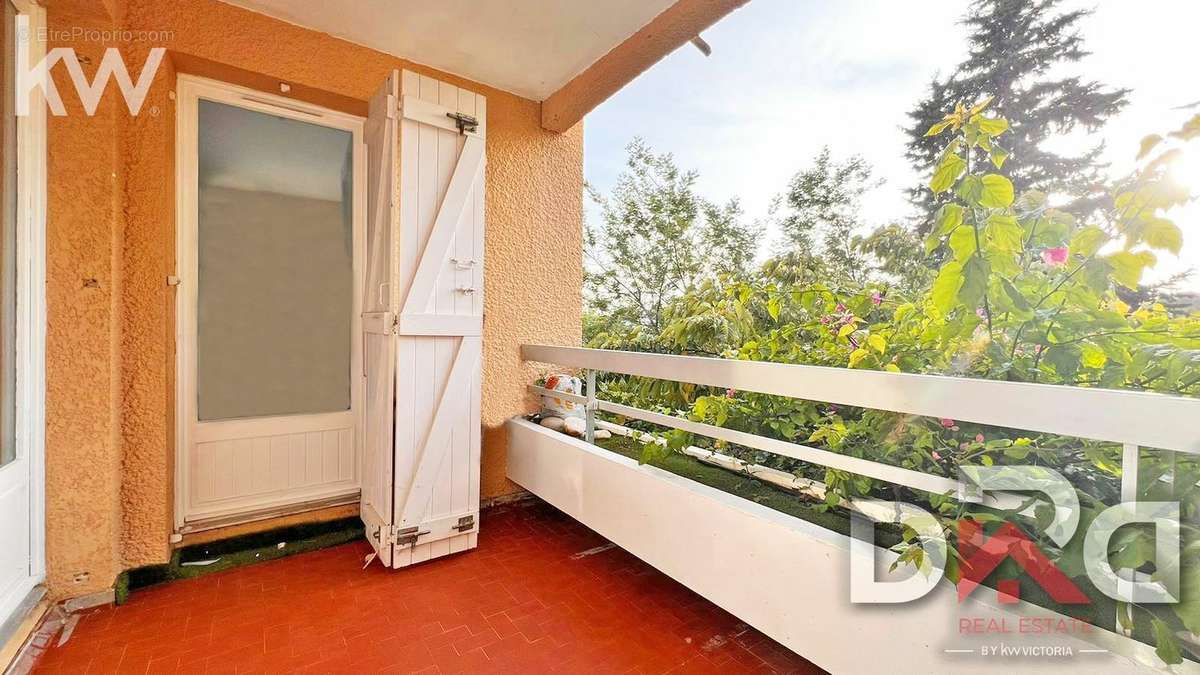 Appartement à BORMES-LES-MIMOSAS