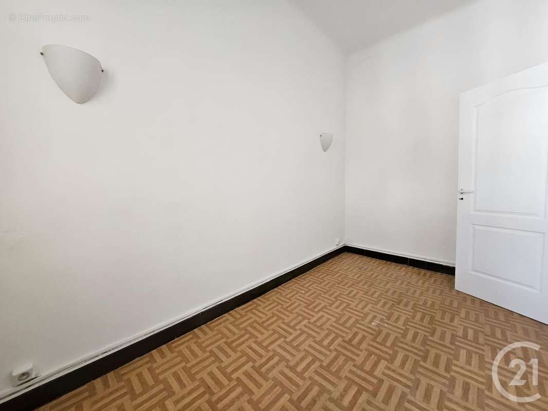 Appartement à MARSEILLE-3E