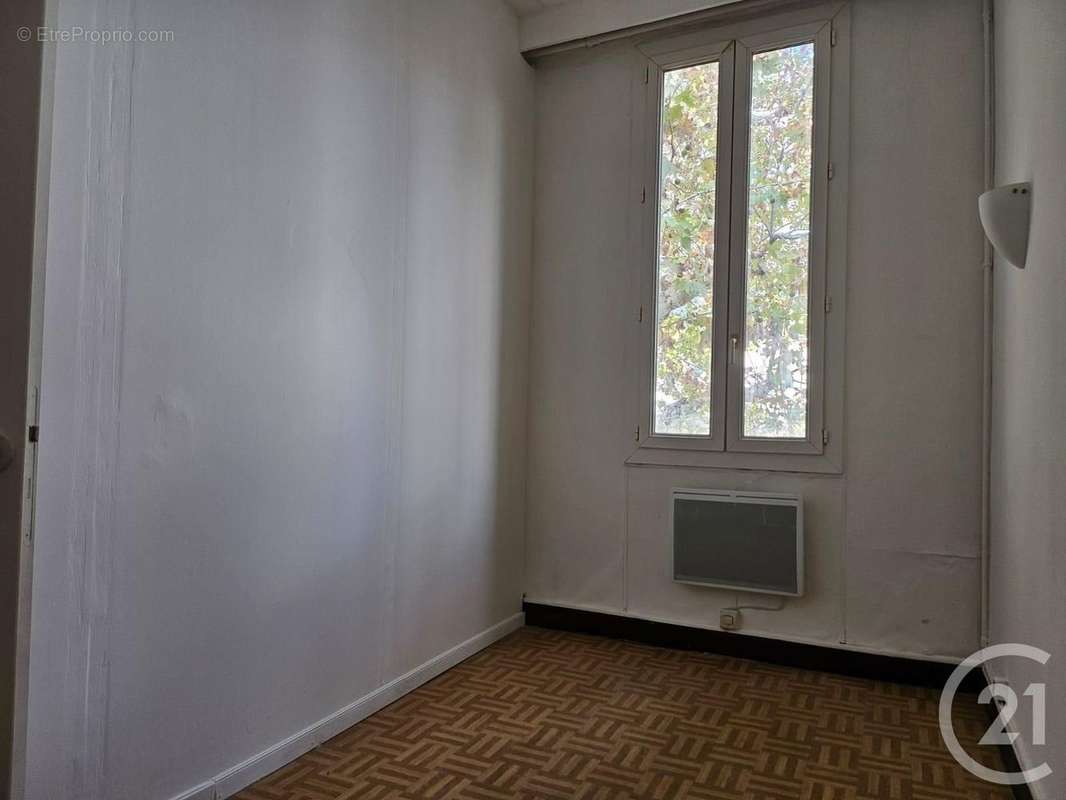 Appartement à MARSEILLE-3E