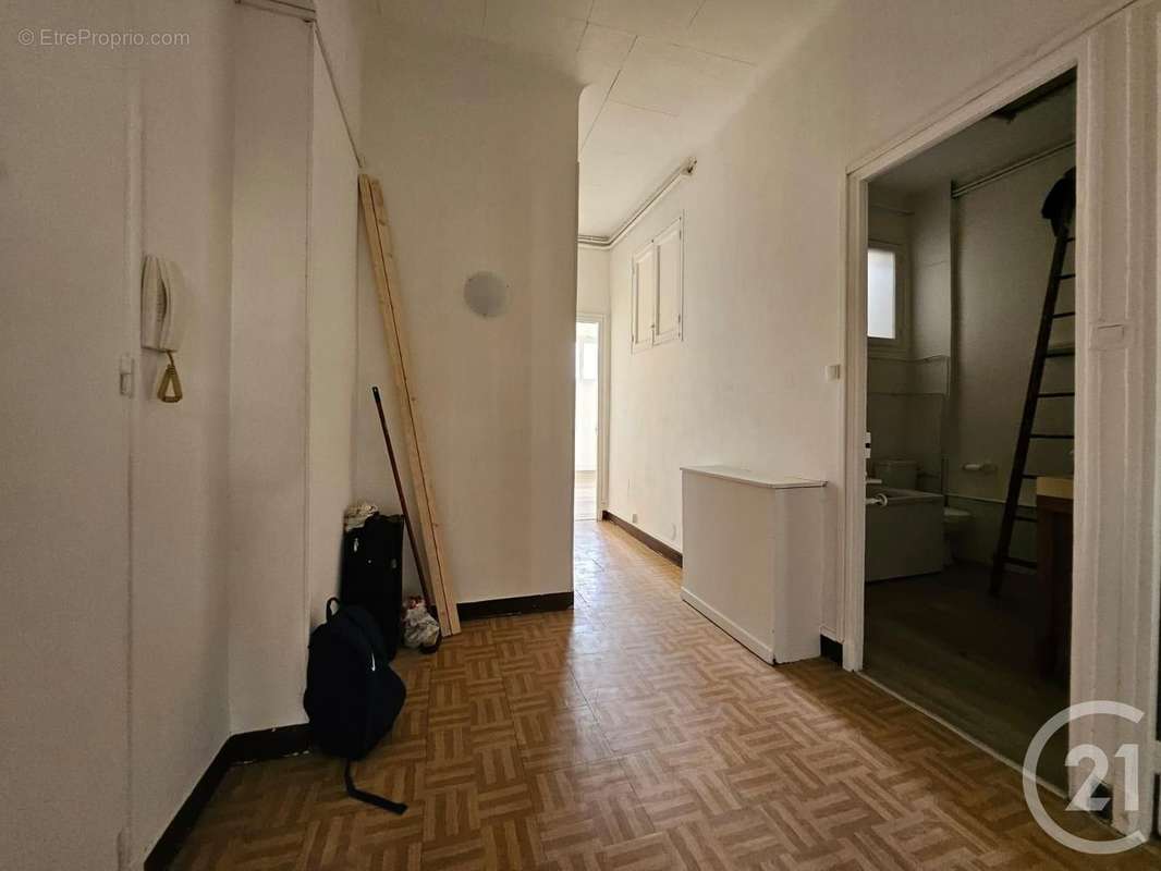 Appartement à MARSEILLE-3E