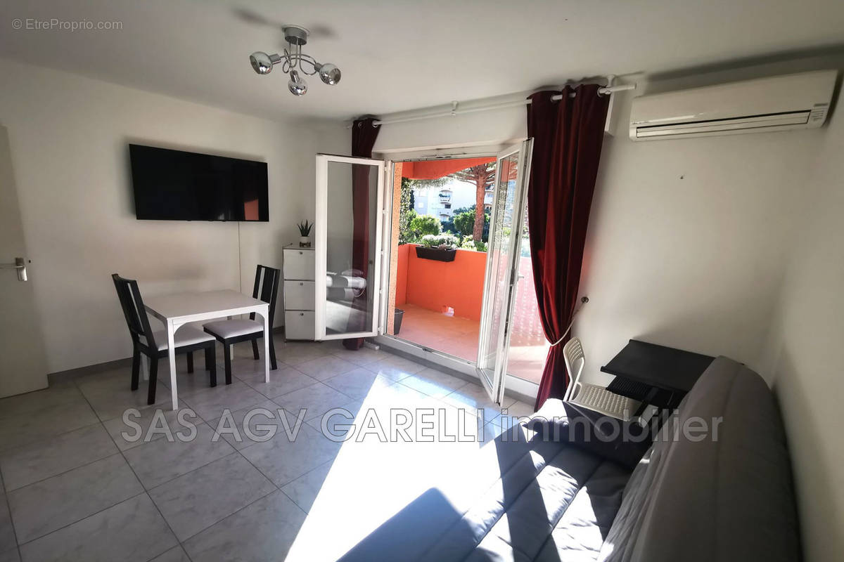 Appartement à HYERES