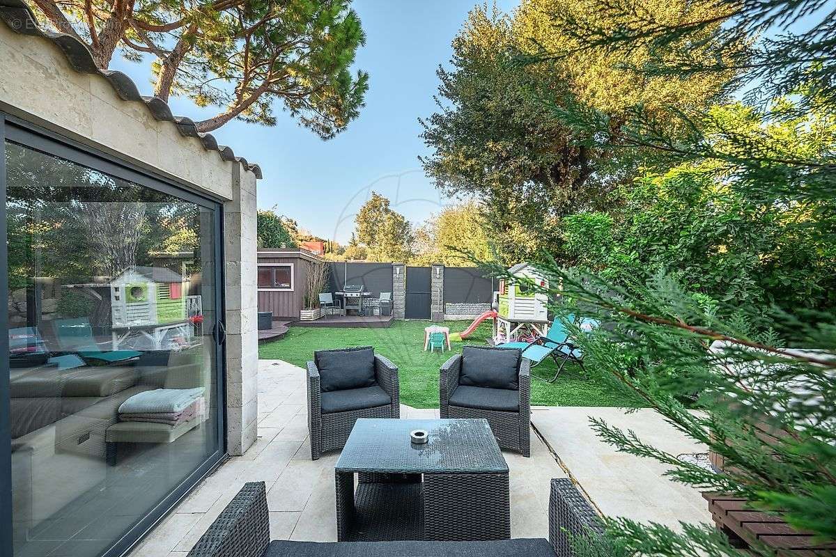 Appartement à VILLENEUVE-LOUBET