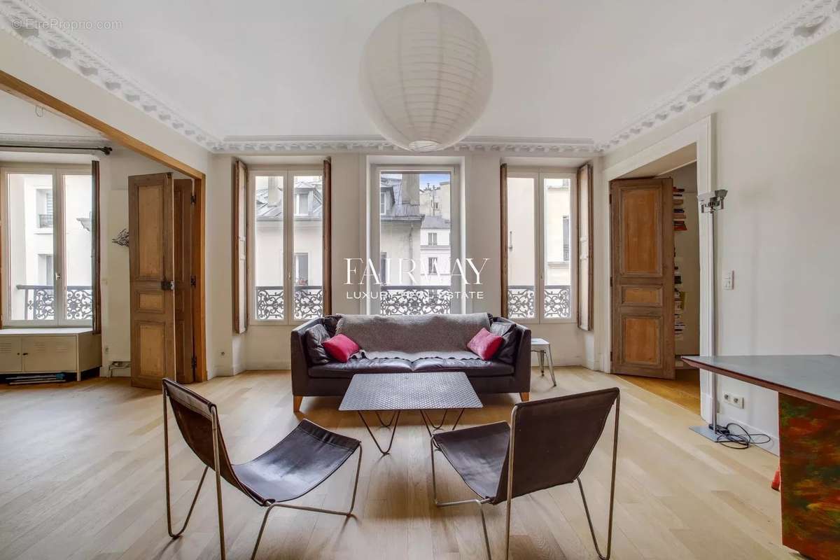 Appartement à PARIS-10E